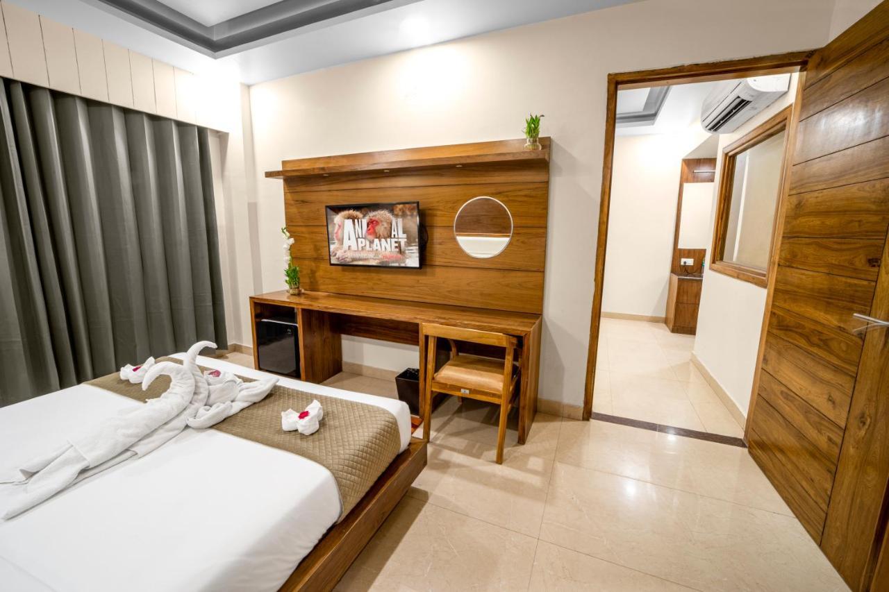 Hotel Divine Lakshmi Ganga Ришикеш Экстерьер фото