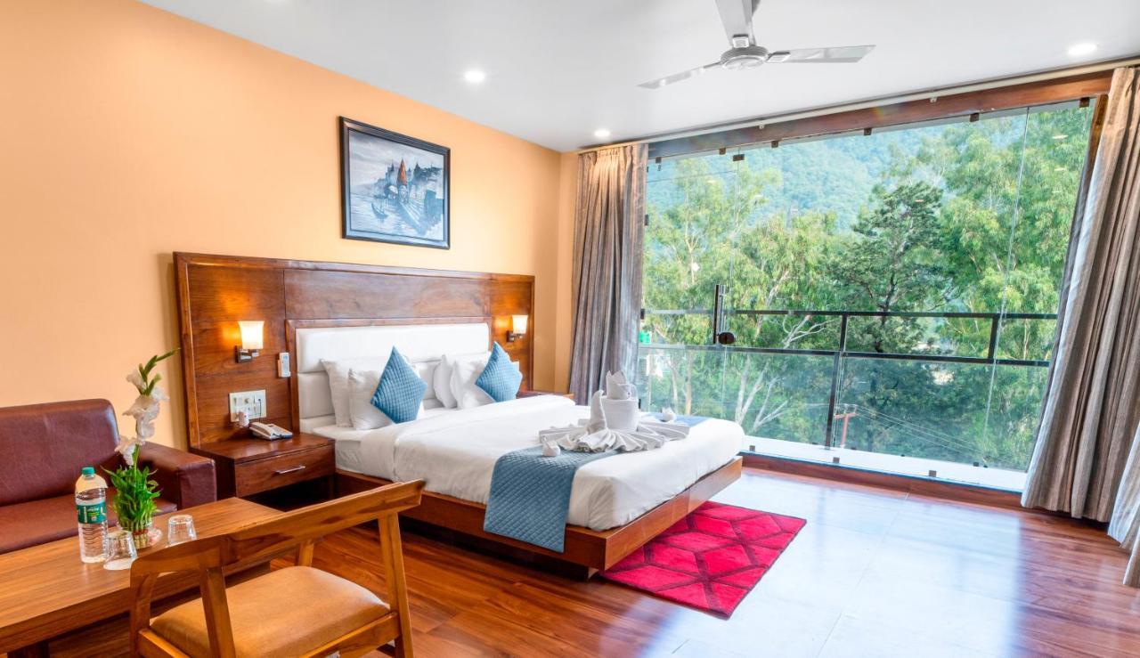 Hotel Divine Lakshmi Ganga Ришикеш Экстерьер фото