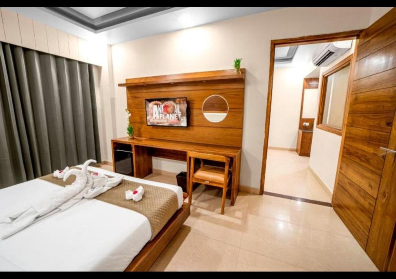 Hotel Divine Lakshmi Ganga Ришикеш Экстерьер фото